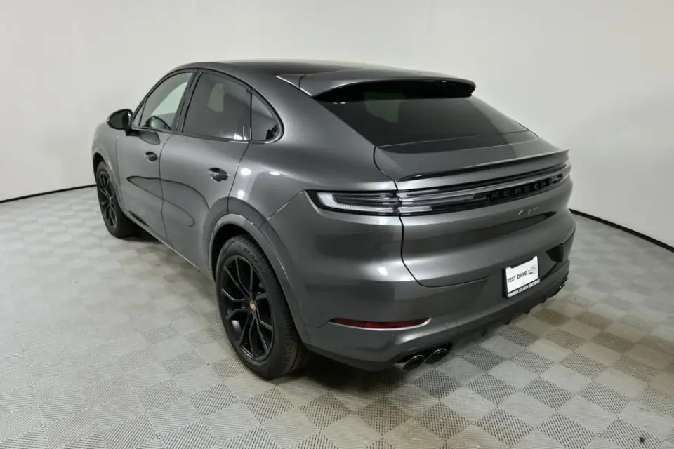 2025 Porsche Cayenne Coup Base - Photo 23
