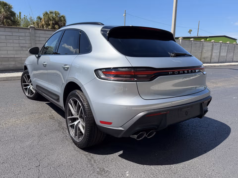 2026 Porsche Macan T - Photo 19