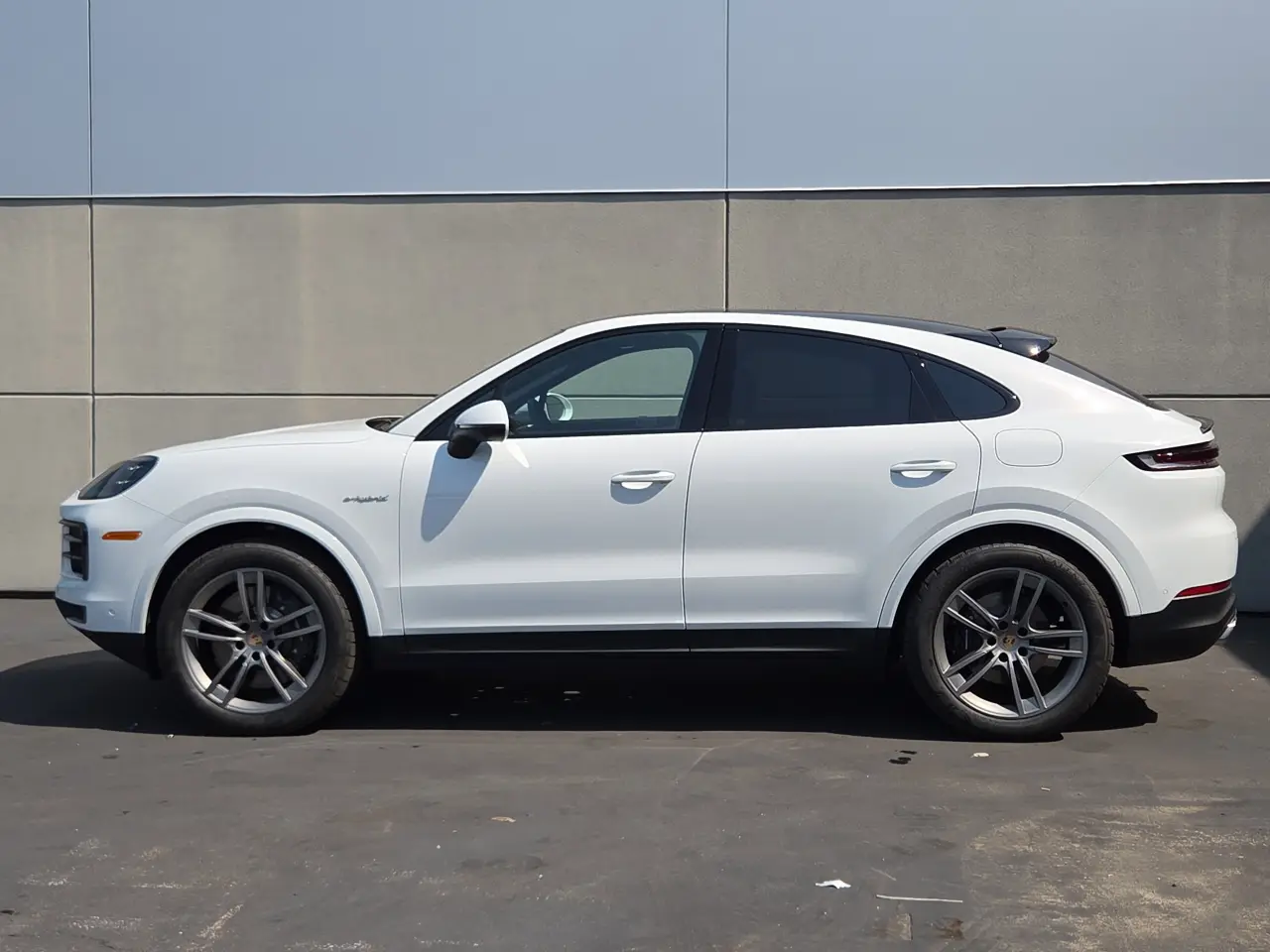 2025 Porsche Cayenne Coup E-Hybrid - Photo 16