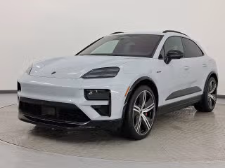 2025 Porsche Macan Macan Turbo Electric's photo
