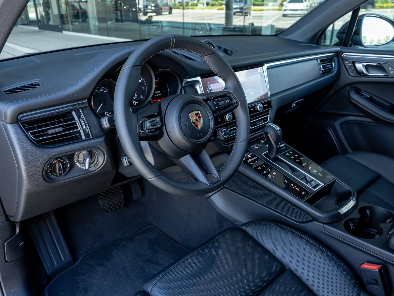 2026 Porsche Macan GTS - Photo 32