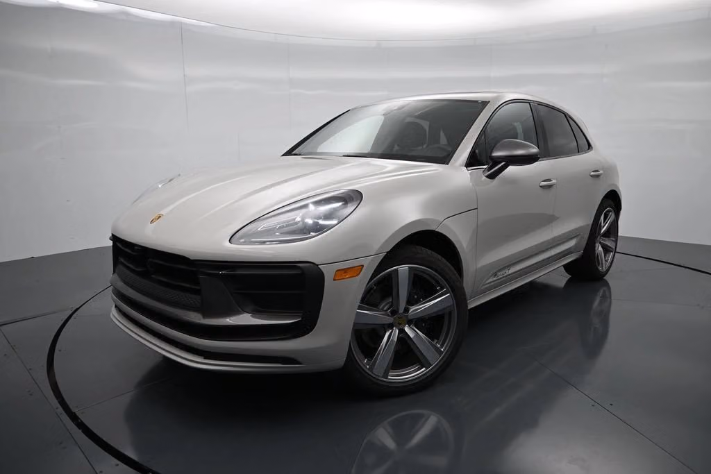 2026 Porsche Macan T