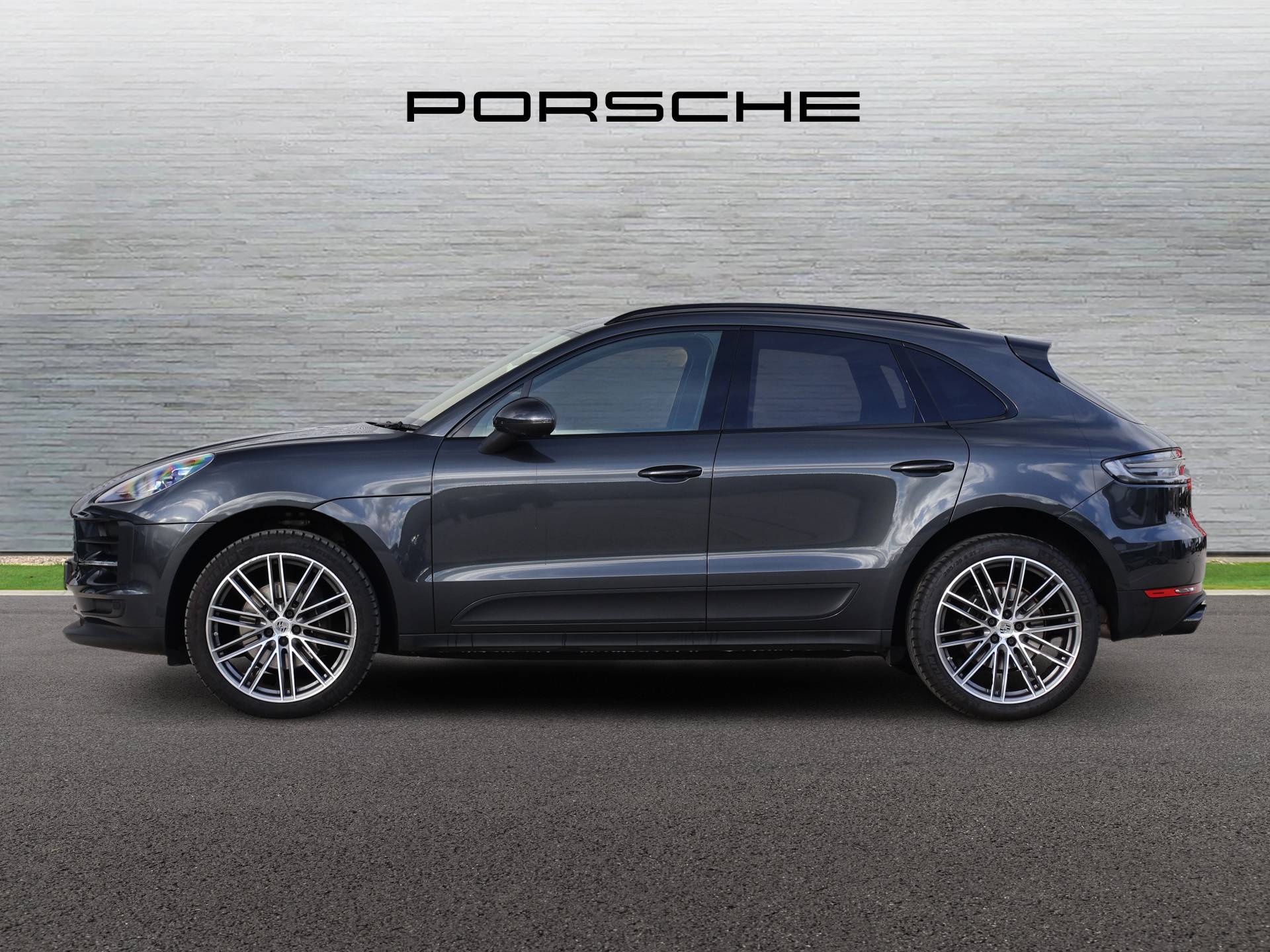 Macan, photo 2 of 33