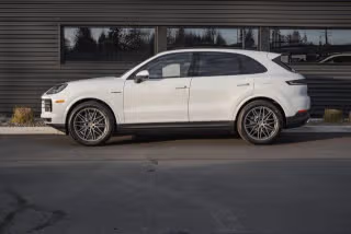 2026 Porsche Cayenne E-Hybrid - Photo 9