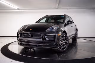2026 Porsche Macan -'s photo