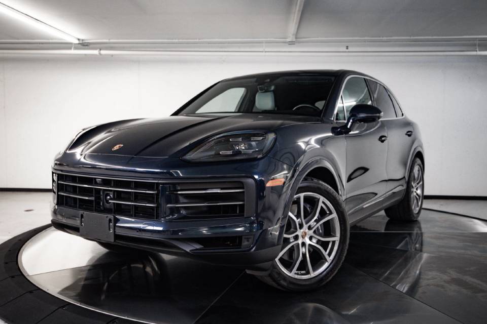 2024 Porsche Cayenne Base