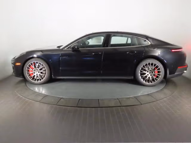 2026 Porsche Panamera Turbo E-Hybrid - Photo 10